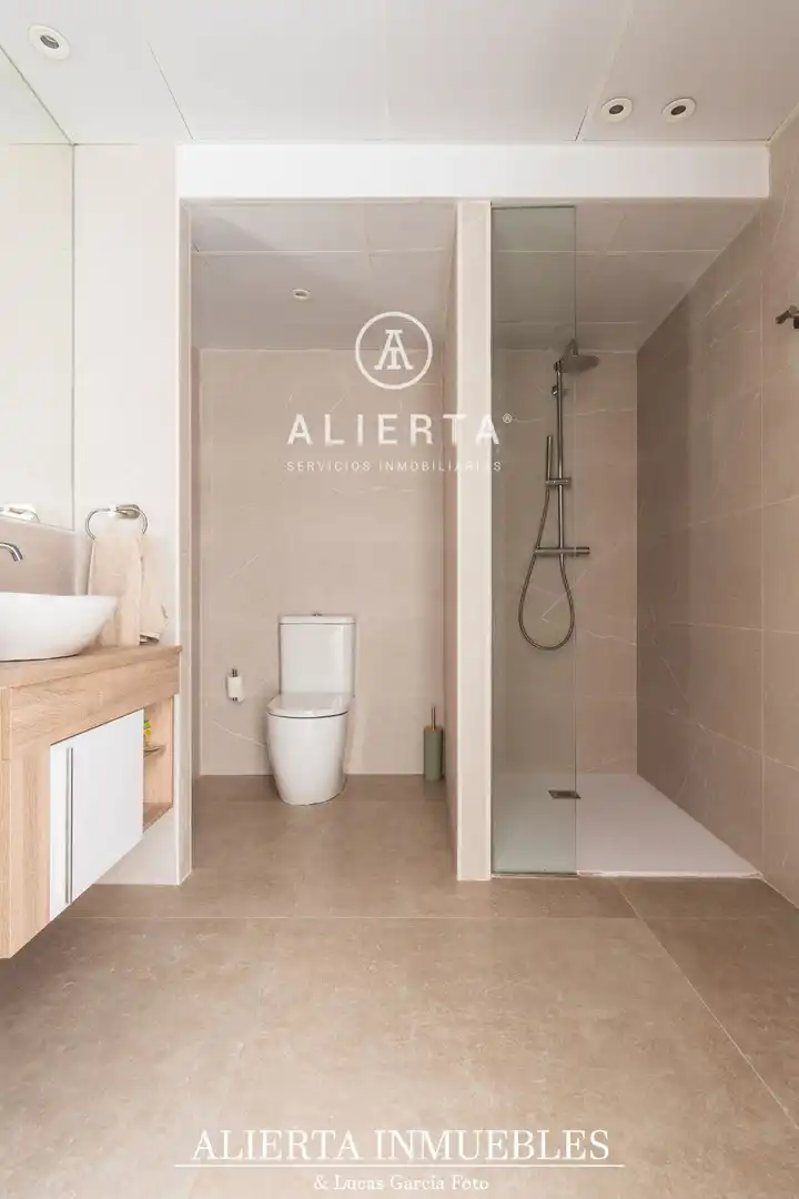 Baño de Casa o chalet en venta en Zaragoza con Aire acondicionado, Calefacción y Trastero
