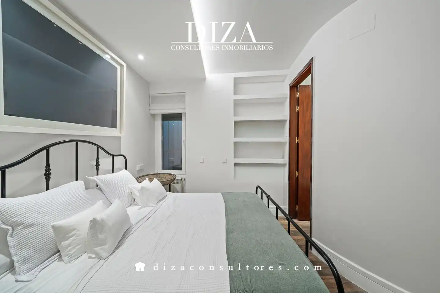 Bedroom of Ground floor for sale in Madrid  with Air Conditioner, Heating and Parquet flooring