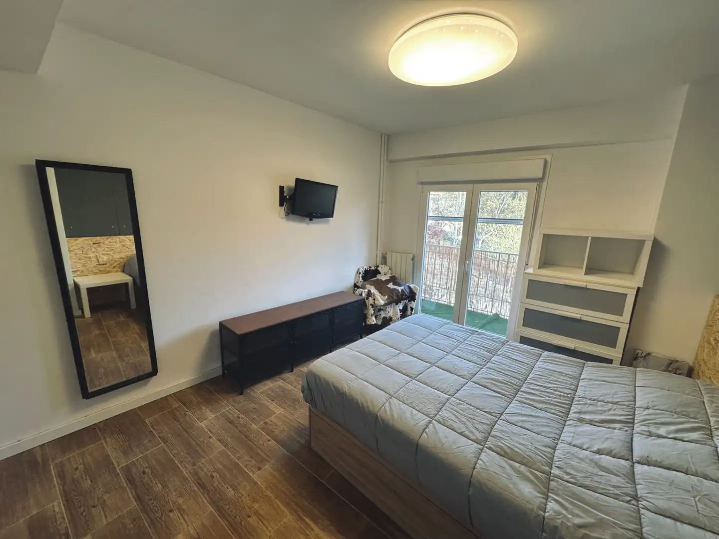 Habitación de Piso de alquiler en Zaragoza con Calefacción, Amueblado y Horno