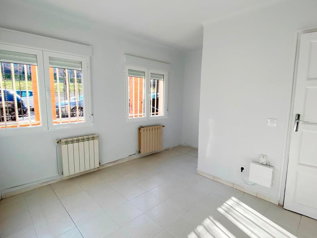 Habitación de Planta baja en venta en  Madrid Capital