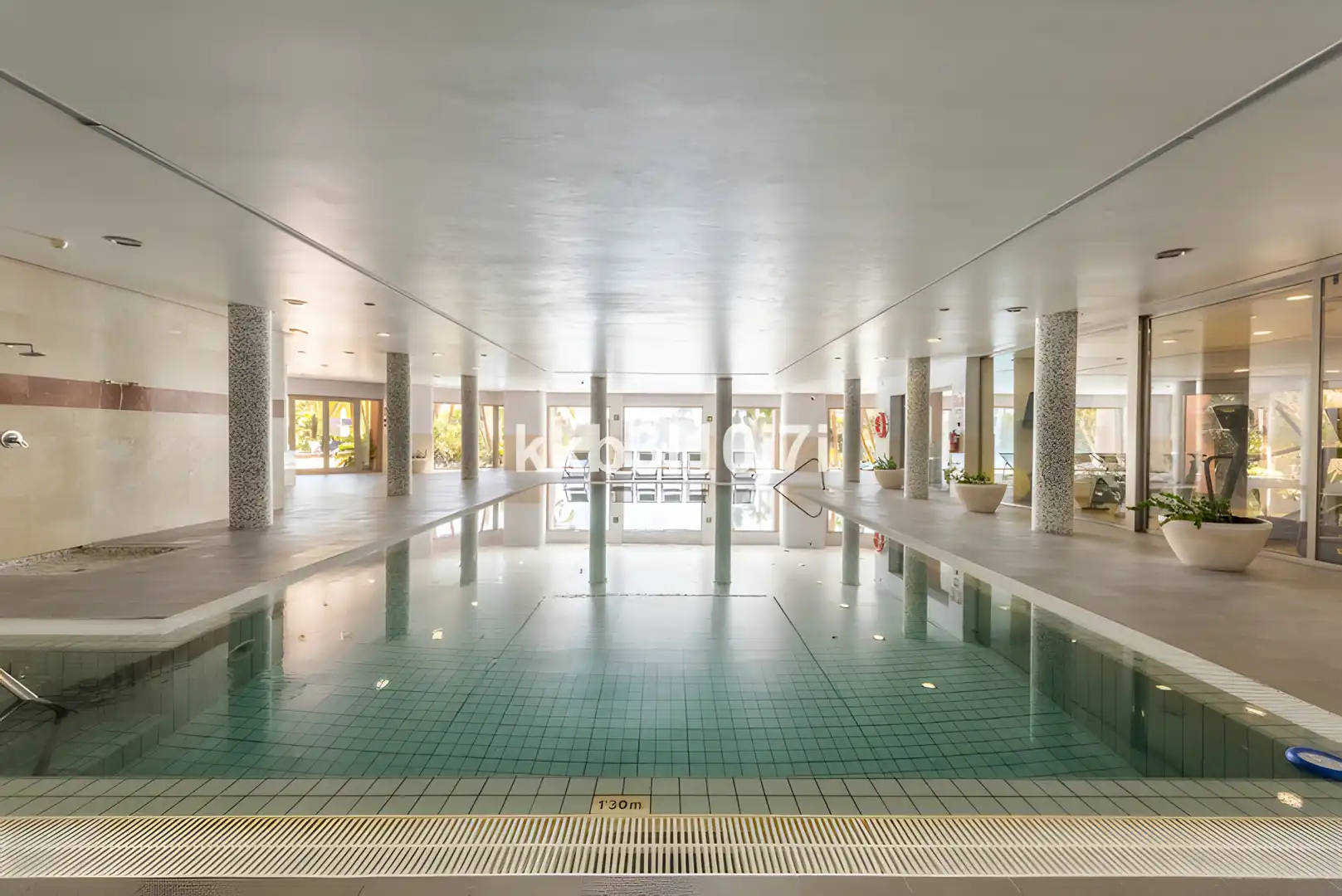 Habitatge amb piscina en venda a Milla de Oro, imagen 13
