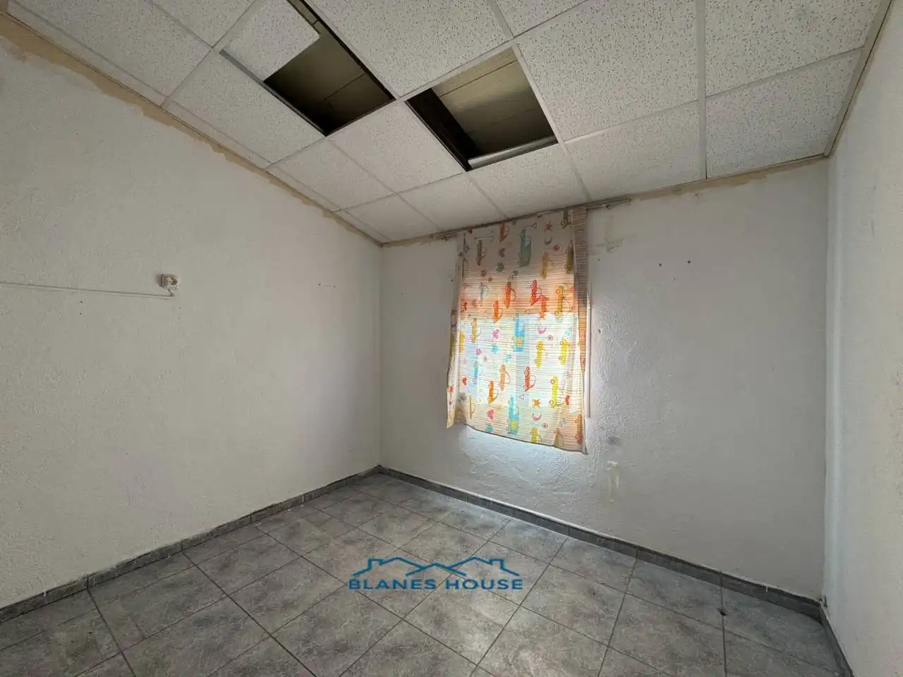 Casa con piscina en venta en Avenida Argimont 0, imagen 12