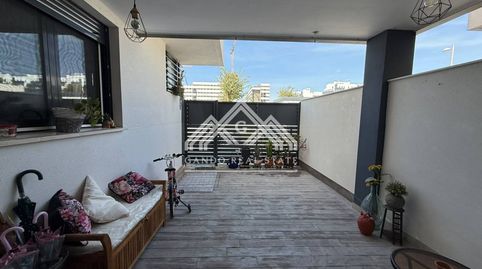 Casa en esquina en Entrenúcleos la más grande de la urbanización, 4 dormitorios, placas solares, piscina y club social, imatge 5