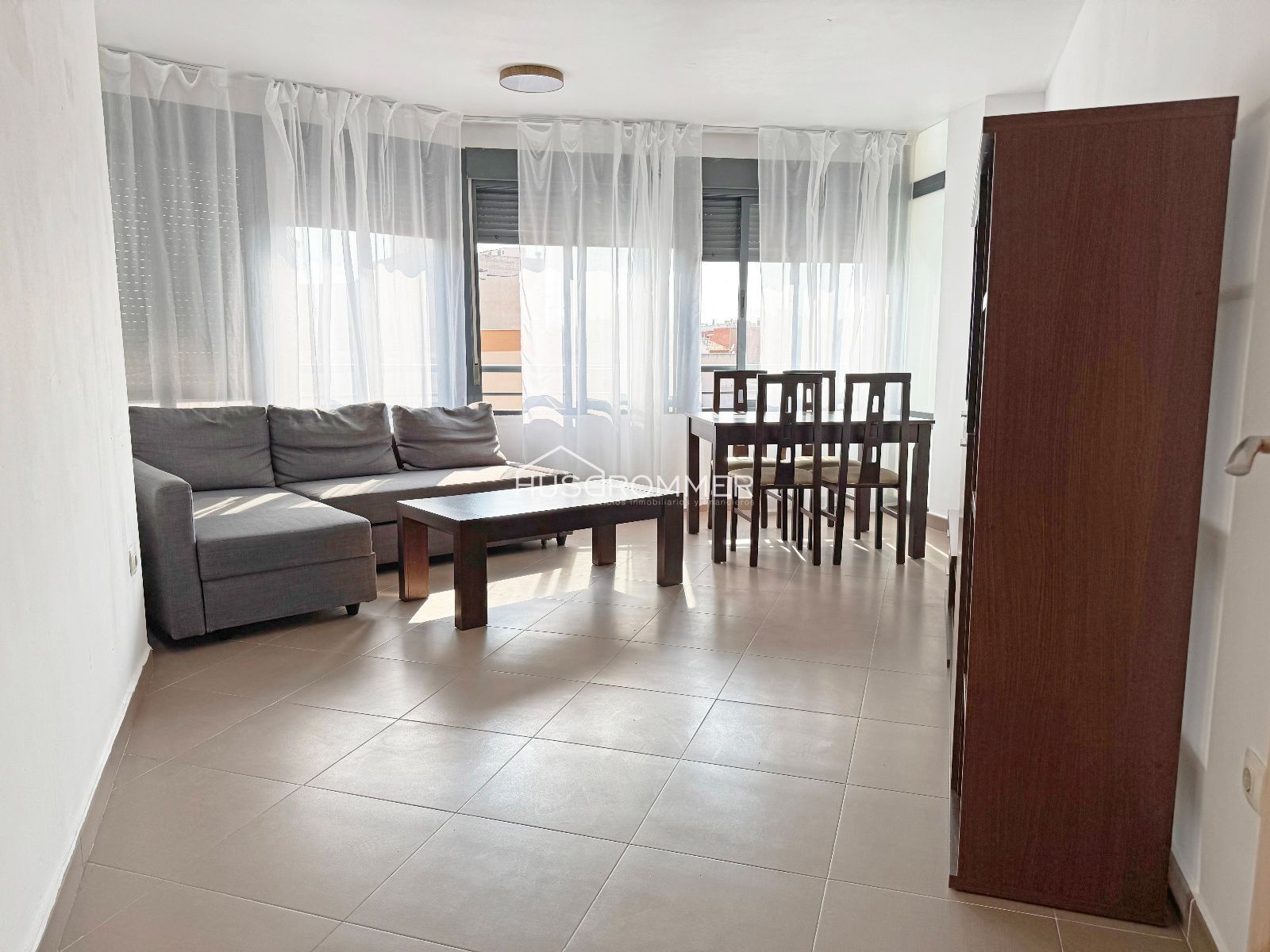 Sala d'estar de Pis de lloguer en Vila-real amb Traster