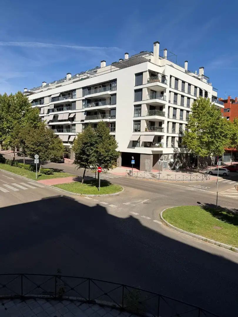 Appartement avec piscine à vendre à Calle del Monasterio de Santo Domingo de Silos