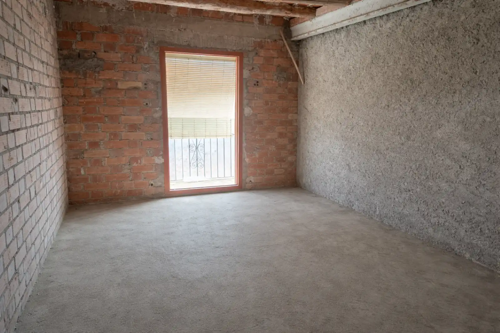 Country homes for sale in Tolva