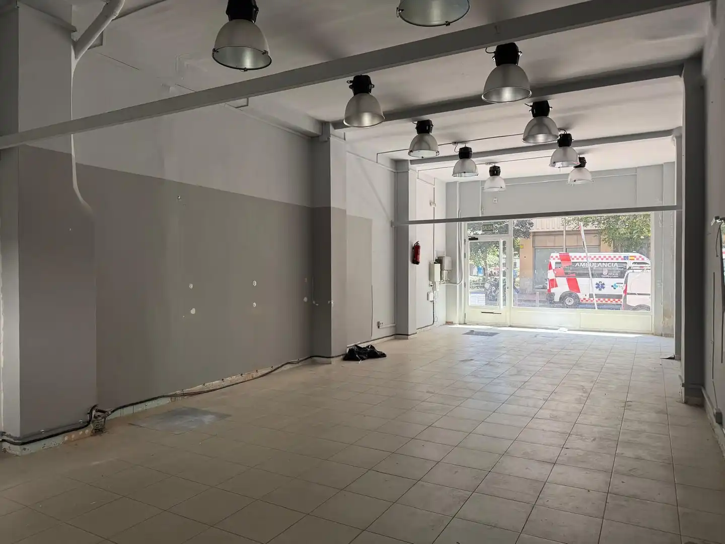 Local comercial en venta en EMBAJADORES