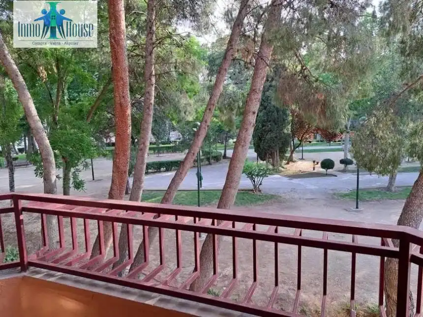 Vista exterior de Pis en venda en Albacete amb Calefacció, Traster i Moblat