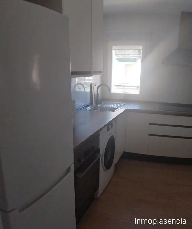 Flat for rent in maria la brava, Miralvalle - Av. Virgen del Puerto - La Data