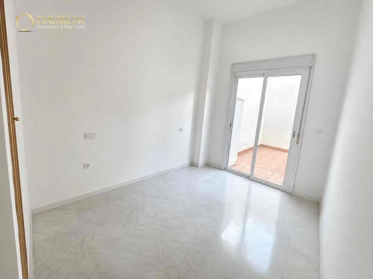 Flat for sale in Sevilla  with Air Conditioner, Heating and Terrace
