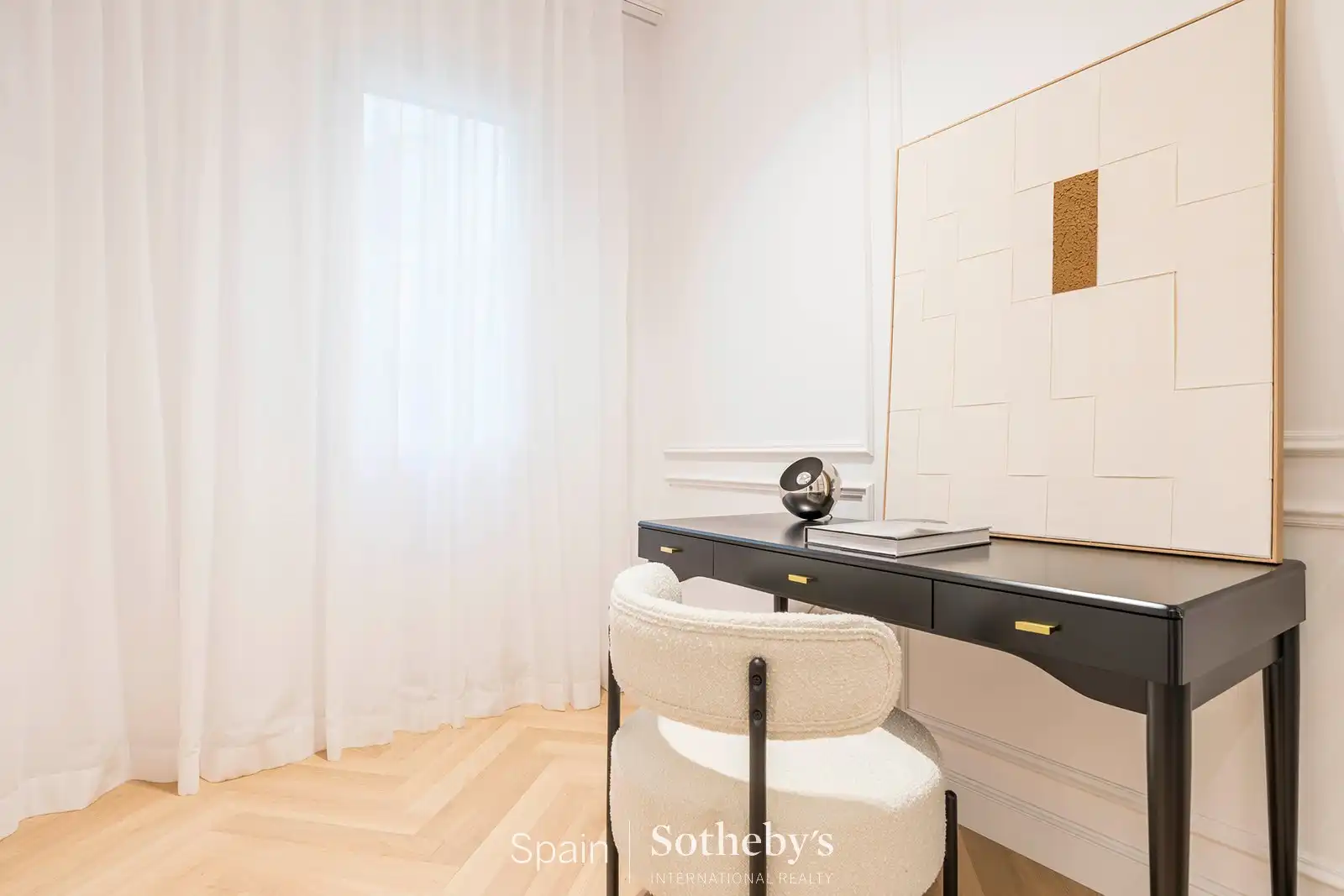 Bedroom of Apartments for sale in Madrid  with Air Conditioner and Heating