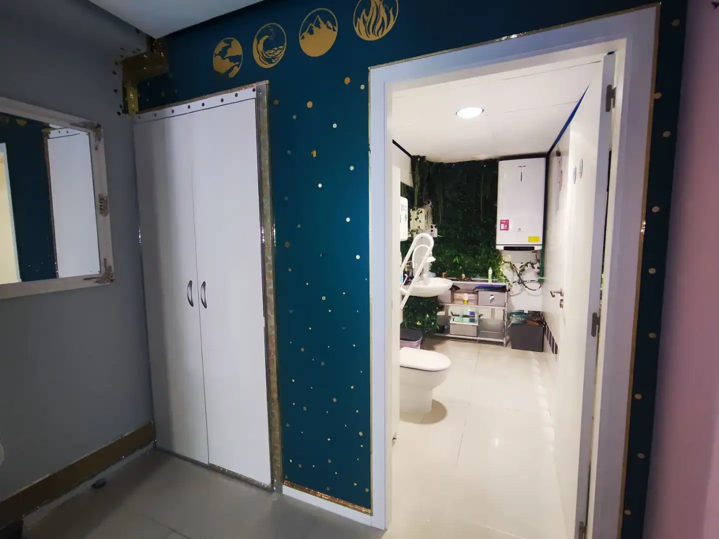 Badezimmer von Geschaftsraum zum Verkauf in Torrevieja mit Klimaanlage, Heizung und Möbliert