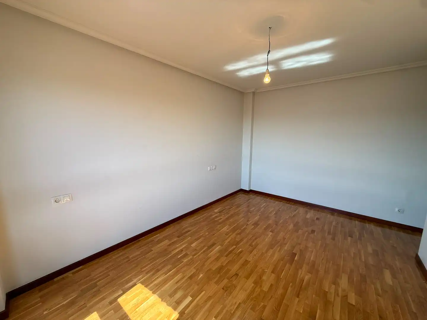Piso en venta en Oviedo  con Calefacción y Trastero