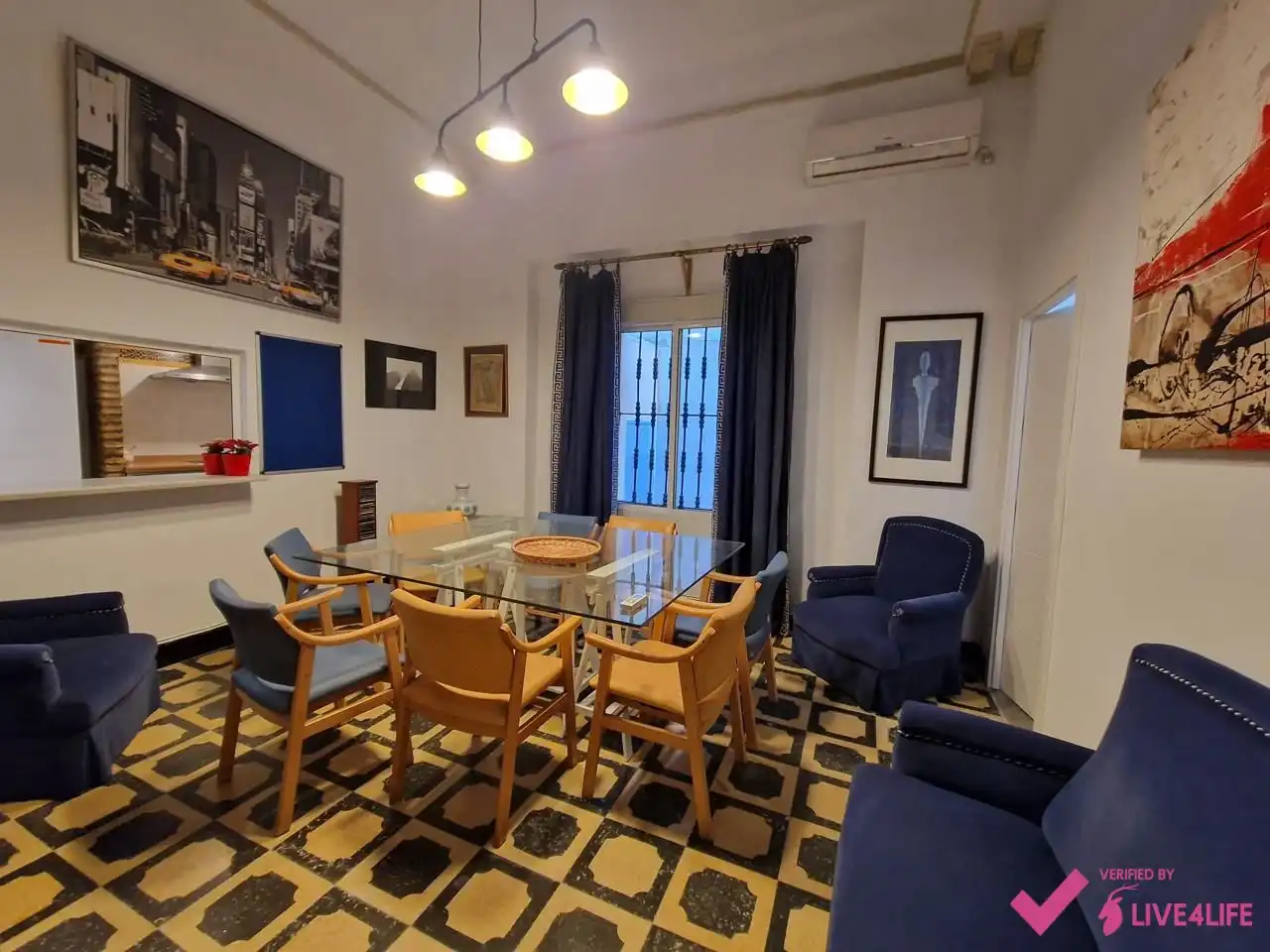 Room in Avenida de Jerez, Bellavista