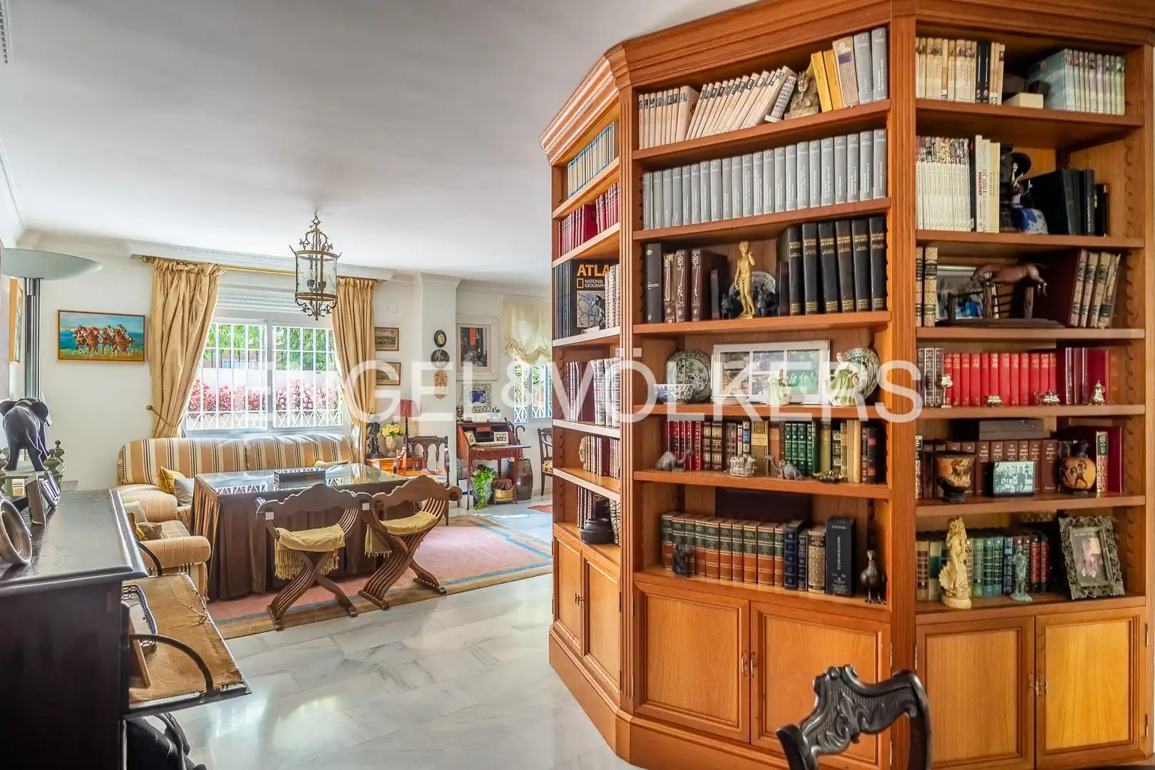 Living room of Houses for sale in Sevilla  with Air Conditioner, Heating and Private garden