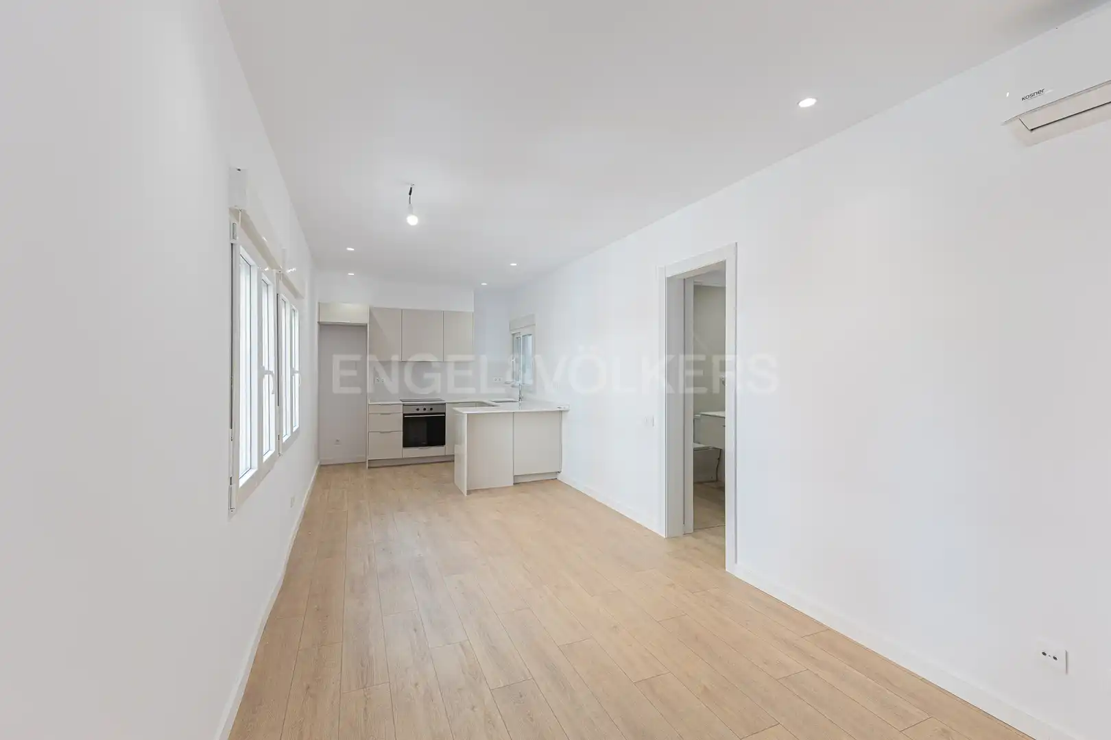 Sala de estar de Piso en venta en Barcelona con Aire acondicionado, Calefacción y Parquet