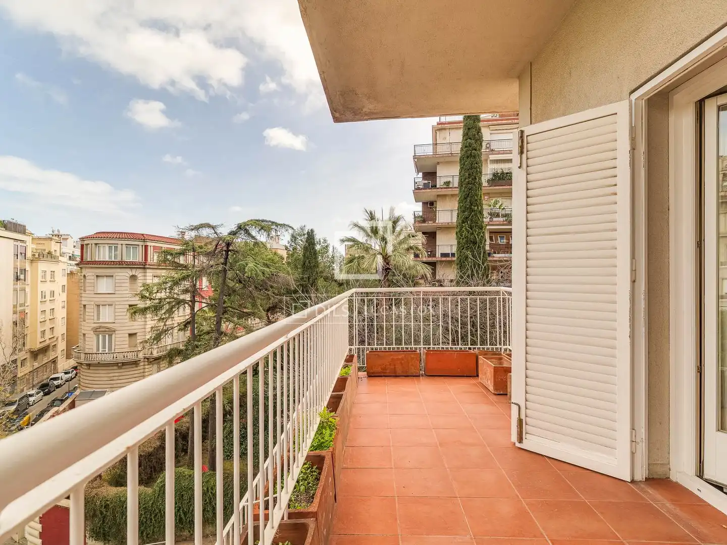 Terrasse von Wohnung zum Verkauf in Barcelona mit Klimaanlage, Heizung und Privatgarten