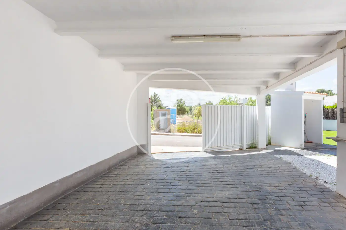Parking of Houses for sale in Chiva  with Air Conditioner, Heating and Private garden