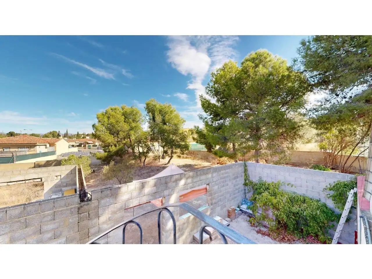Vista exterior de Casa o chalet en venta en Llíria con Jardín privado, Terraza y Piscina