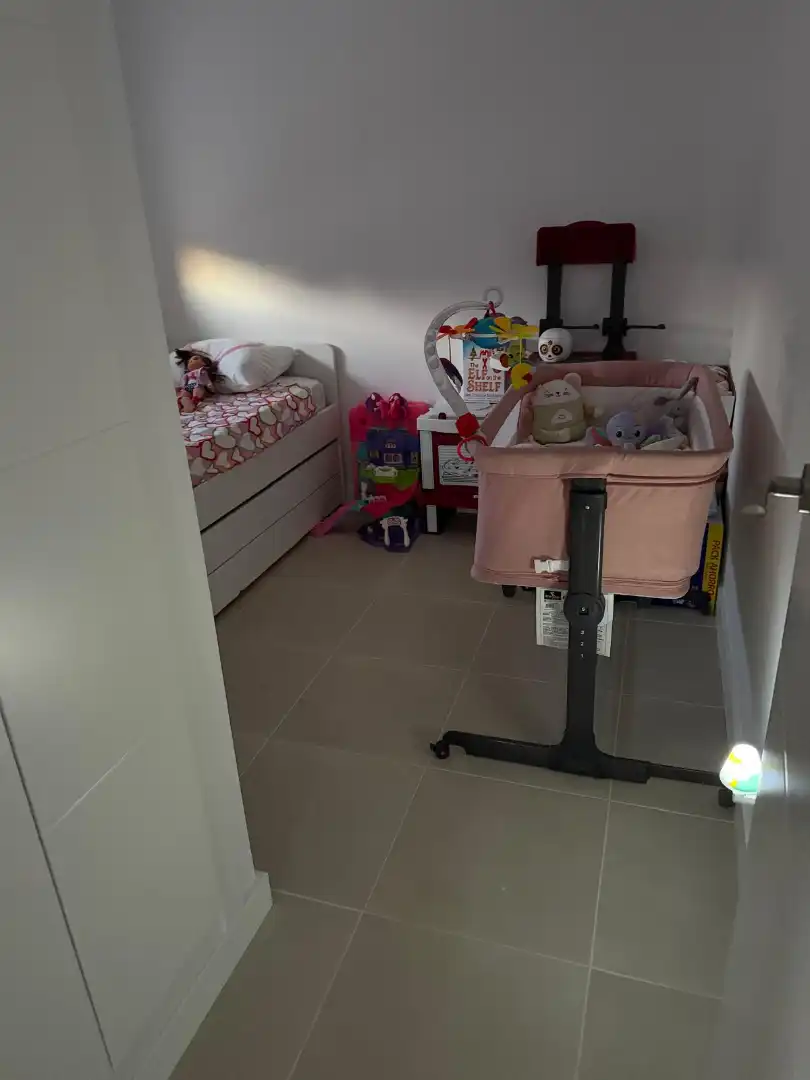 Dormitori de Casa o xalet en venda en Pioz amb Calefacció, Jardí privat i Moblat