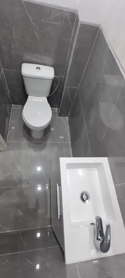 Baño de Planta baja de alquiler en Barcelona con Horno, Microondas y Se aceptan mascotas