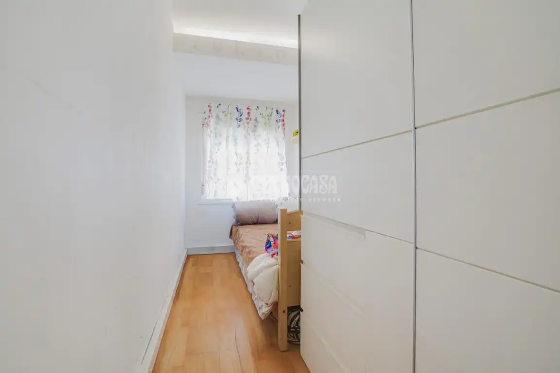 Bedroom of Flat for sale in Ripollet  with Air Conditioner and Balcony