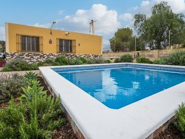 Terreno residencial en venta en Calle ALTURA-REBOLLEDO