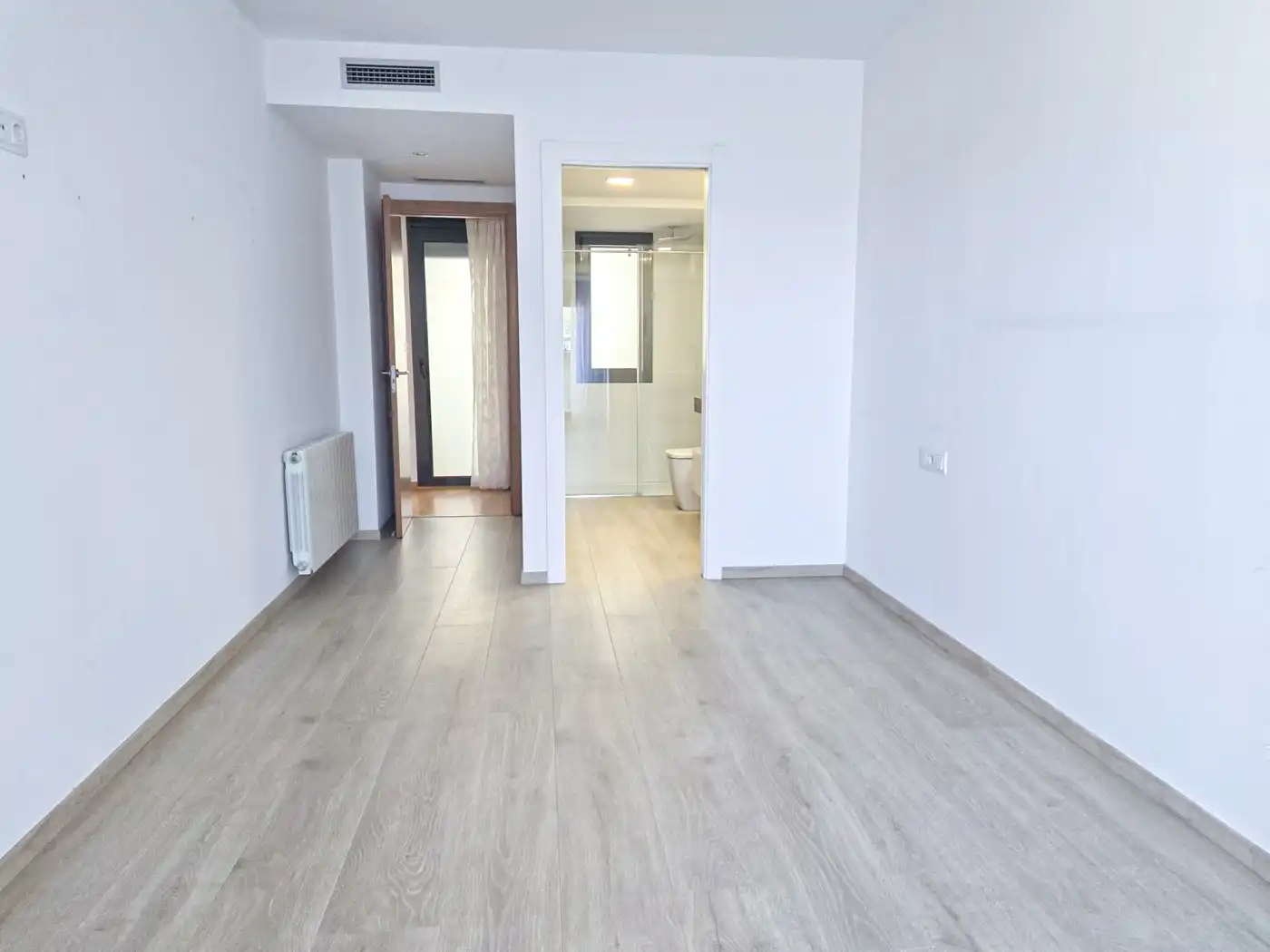 Bedroom of Attic for rent in Figueres  with Air Conditioner, Heating and Terrace