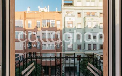 Exterior view of Flat for sale in  Valencia Capital  with Balcony