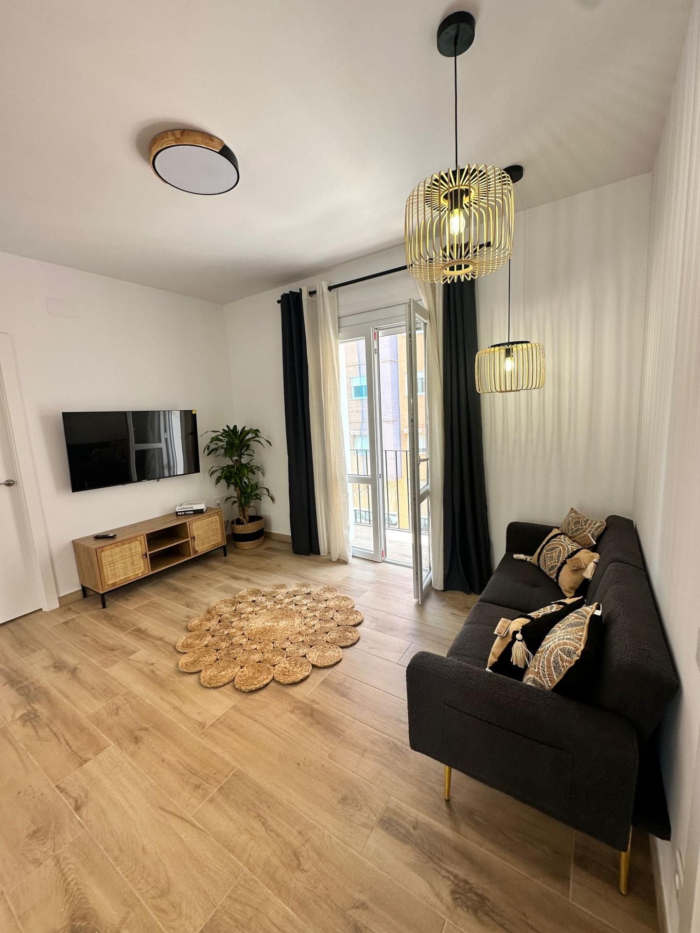 Sala d'estar de Pis en venda en Alicante / Alacant amb Terrassa i Balcó