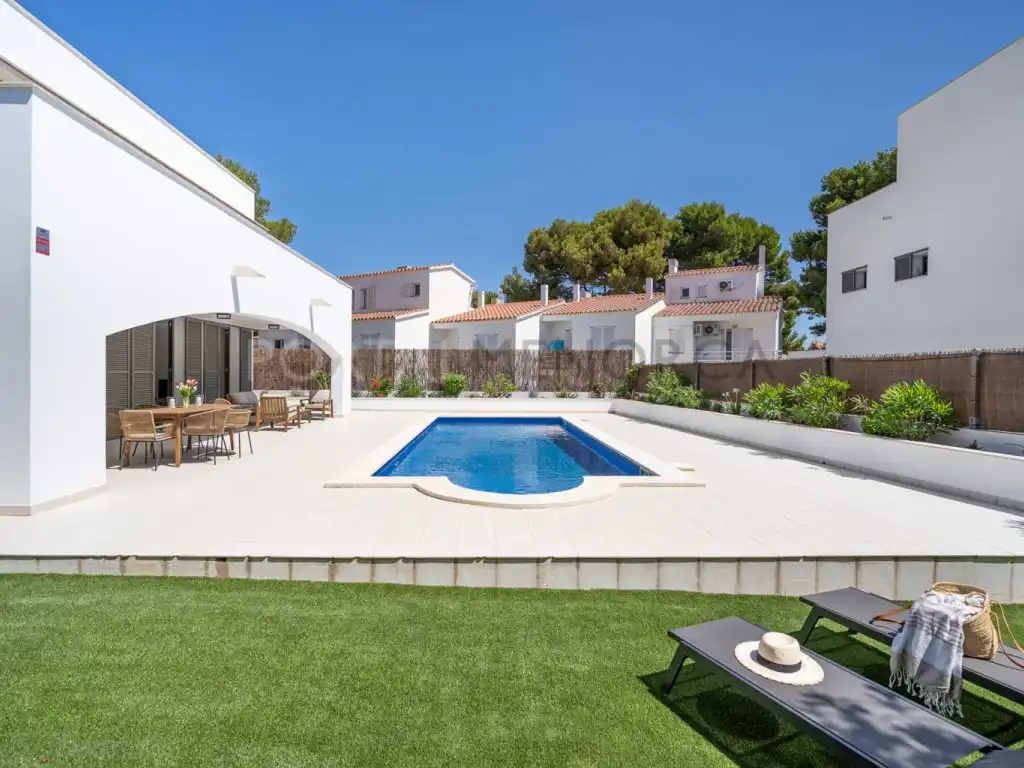 Piscina de Casa o xalet en venda en Es Mercadal amb Jardí privat, Terrassa i Piscina