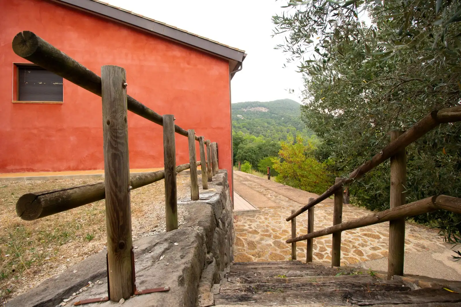 Vista exterior de Finca rústica en venda en Mieres (Girona) amb Jardí privat, Terrassa i Traster