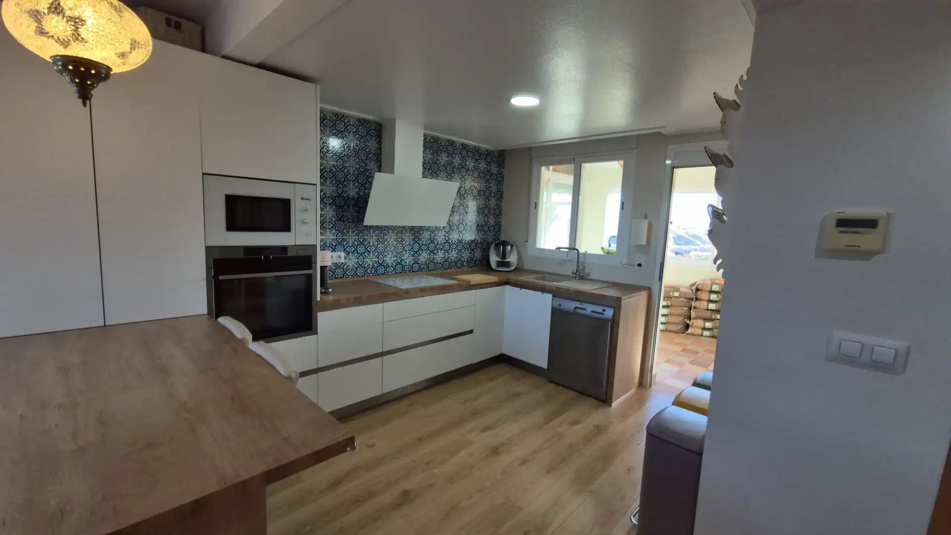 Cuina de Casa adosada en venda en Murcia amb Aire condicionat, Jardí privat i Terrassa