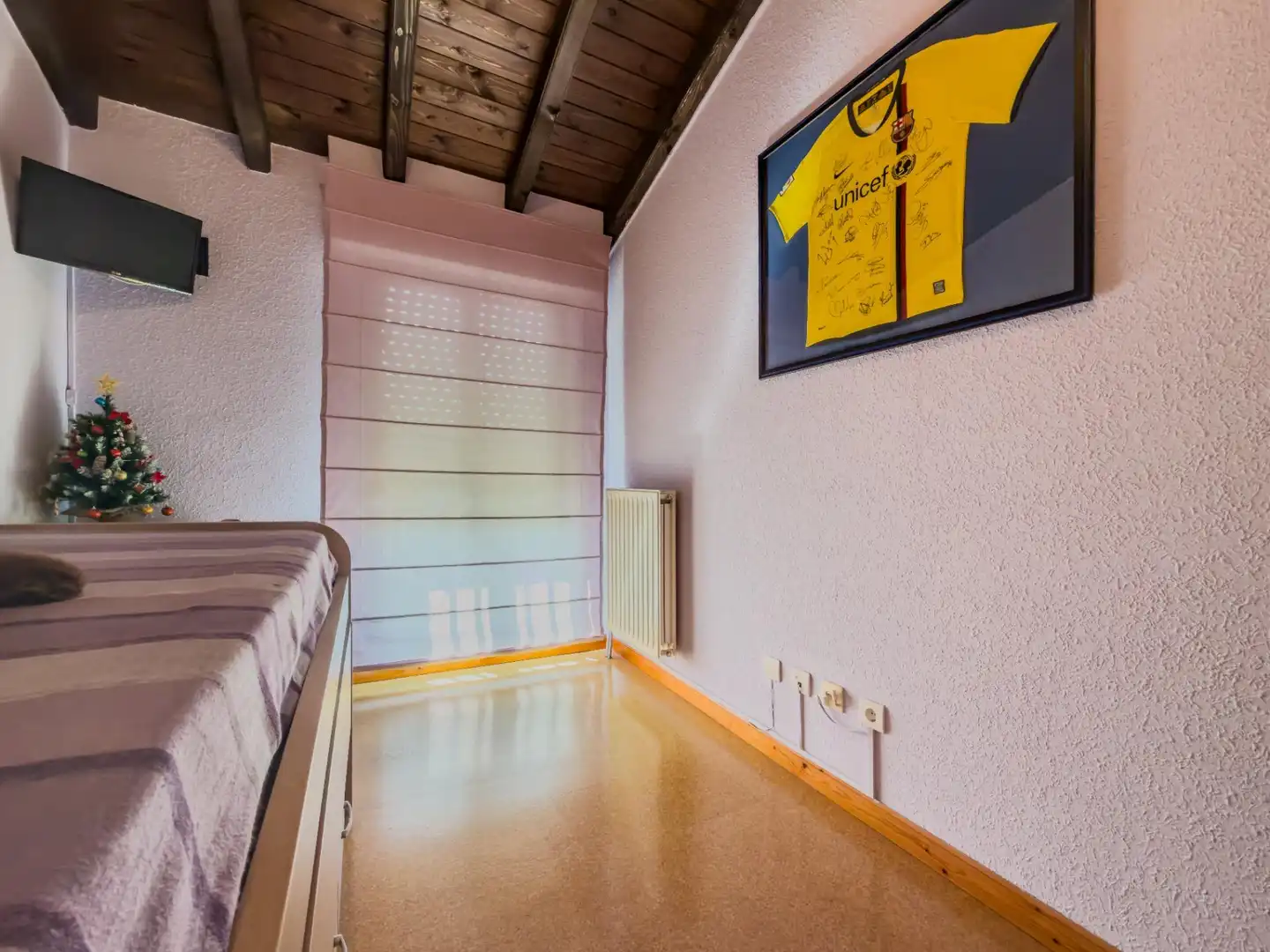 Dormitori de Casa adosada en venda en Villafufre amb Calefacció i Jardí privat