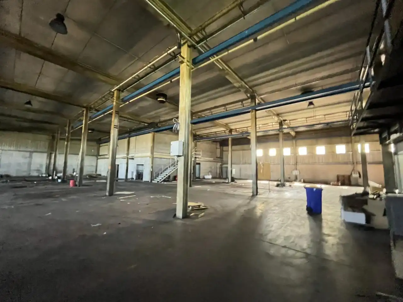 Nave industrial en venta en Manlleu con Alarma