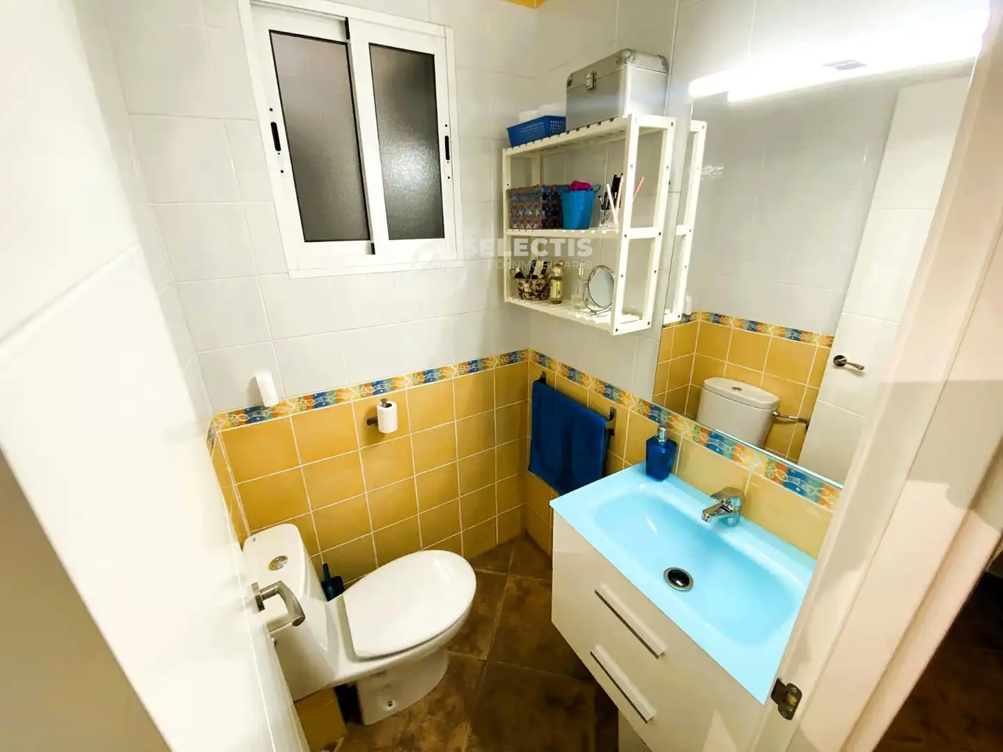 Baño de Piso en venta en Huelva con Aire acondicionado, Terraza y Balcón