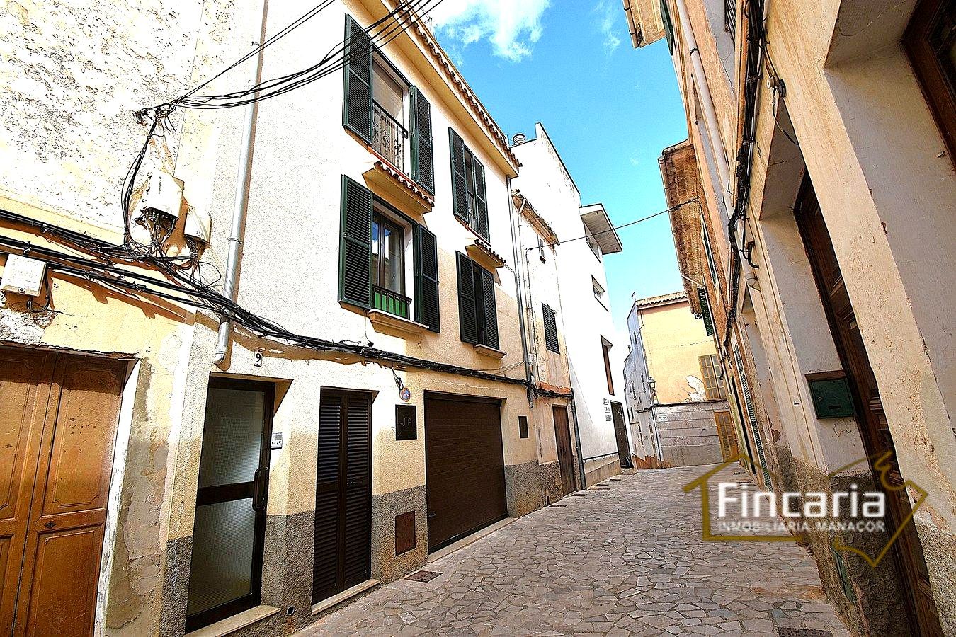 Exterior view of Single-family semi-detached for sale in Felanitx  with Air Conditioner and Terrace