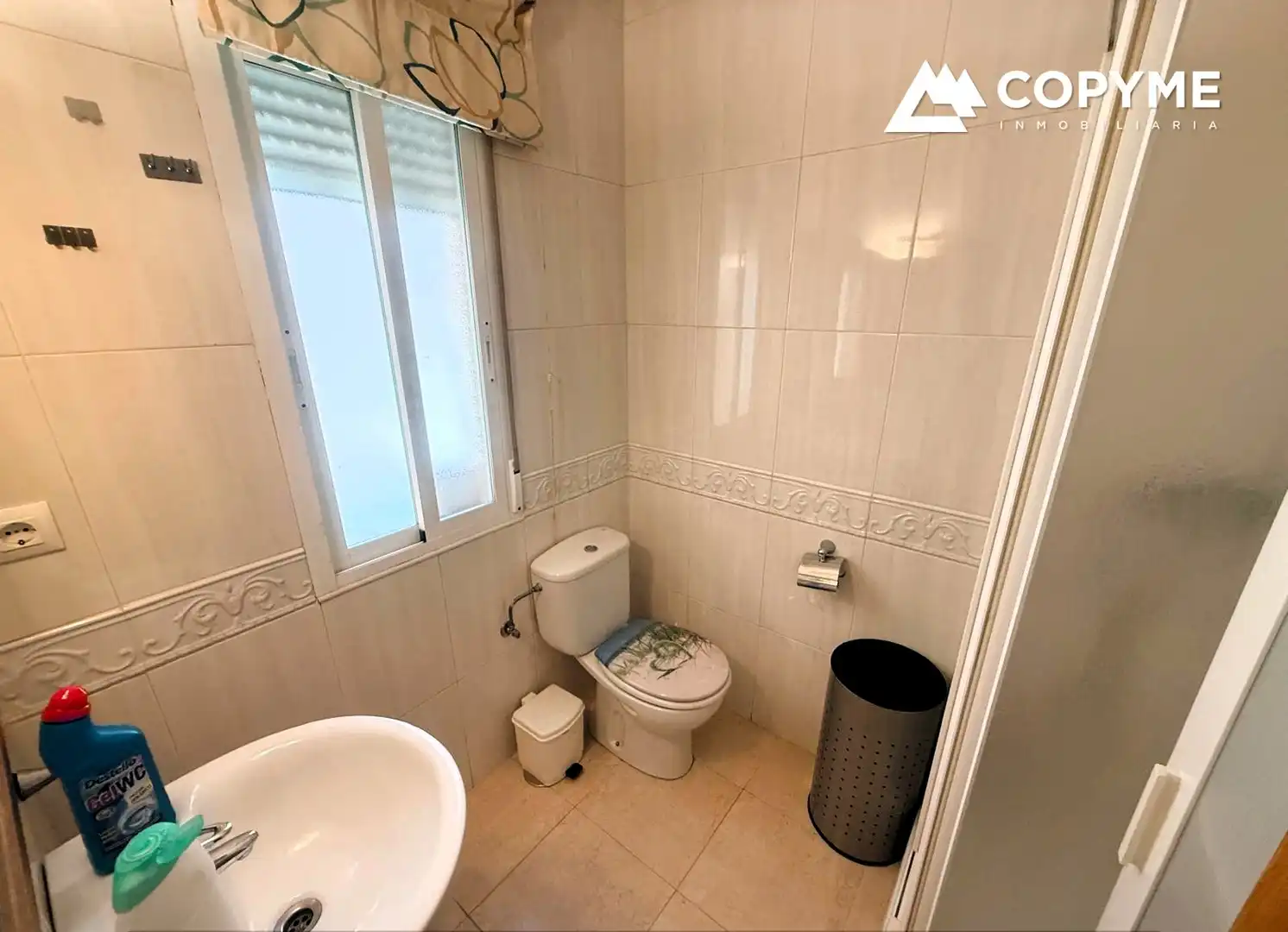 Baño de Casa adosada en venta en Santa Olalla con Aire acondicionado, Calefacción y Jardín privado