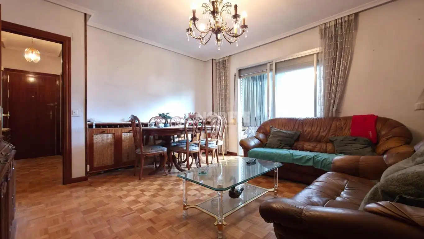 Sala de estar de Piso en venta en Guadalajara con Calefacción y Parquet