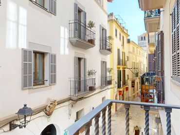 Appartamento con balcone in vendita a Calle SANT JAUME
