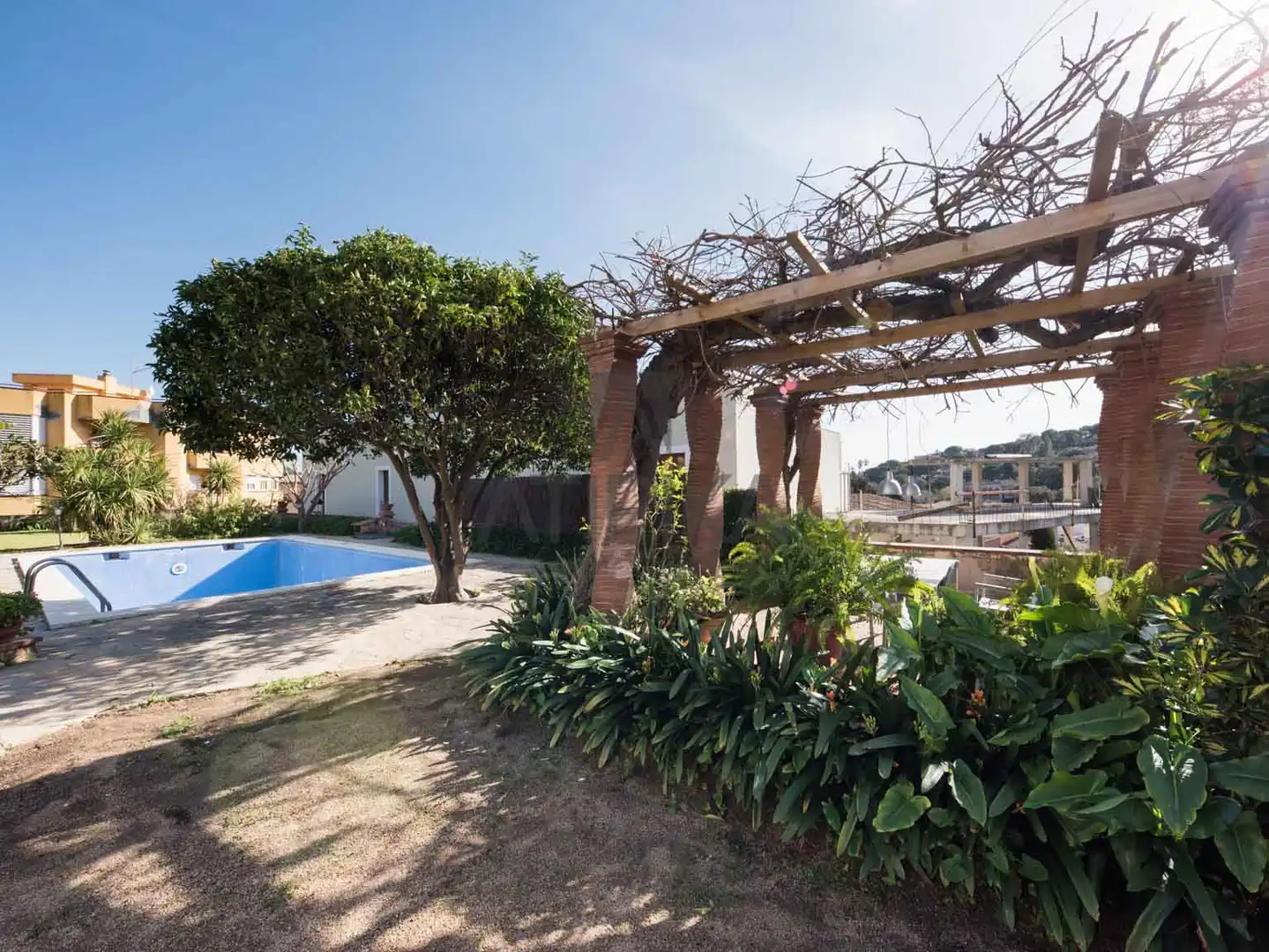 Piscina de Finca rústica en venta en Cabrera de Mar con Calefacción, Terraza y Trastero