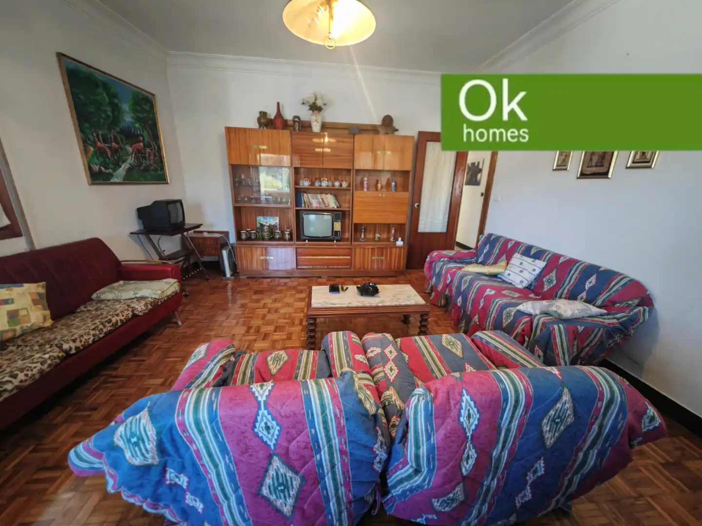 Sala d'estar de Pis en venda en Guitiriz amb Parquet, Terrassa i Moblat