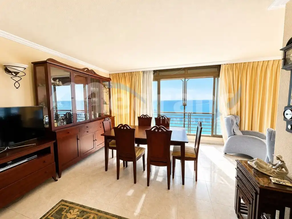 Dining room of Flat for sale in Benidorm  with Air Conditioner, Private garden and Swimming Pool