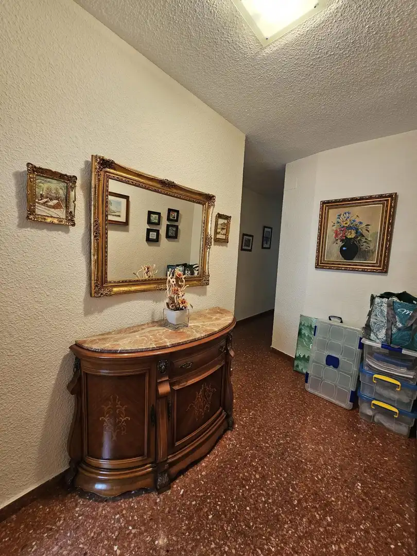 Flat for sale in Valencia  with Air Conditioner, Furnished and Balcony