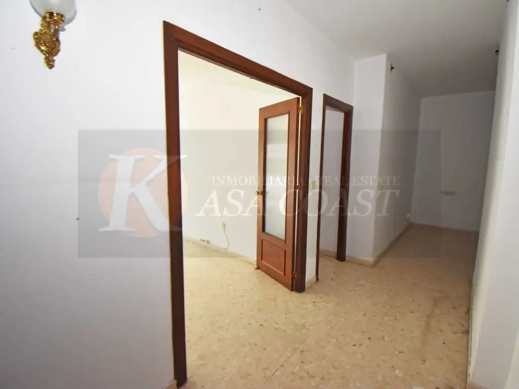 Flat with lift for sale in Puerto Deportivo, imagen 2