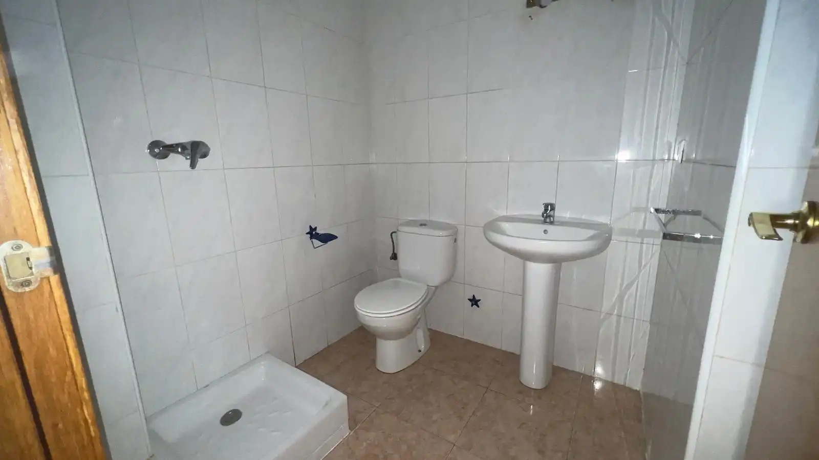 Bathroom of Flat for sale in Valls  with Heating and Storage room