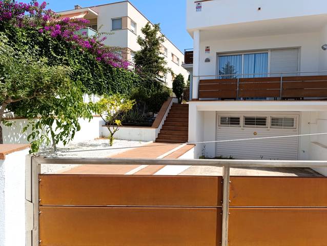 Casa adosada en Alquiler en Urbanitzacions