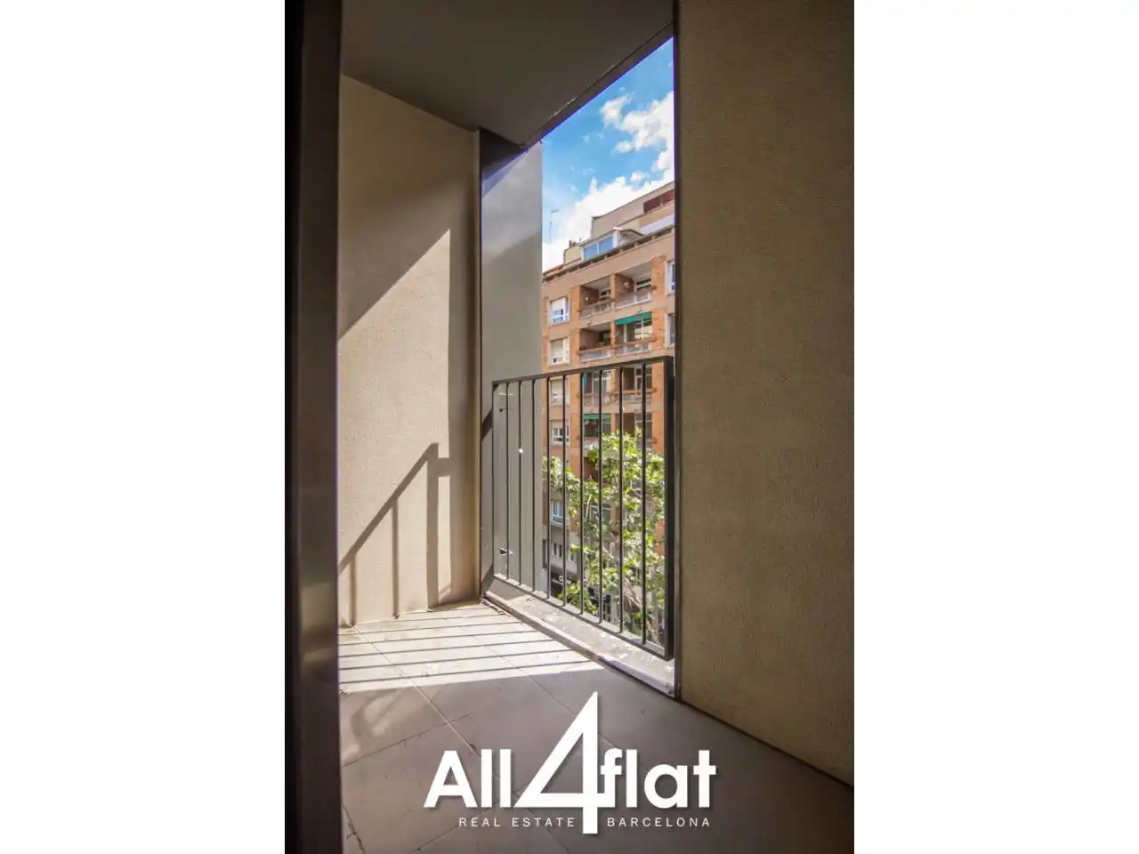 Balcony of Flat for rent in Barcelona  with Air Conditioner, Heating and Furnished