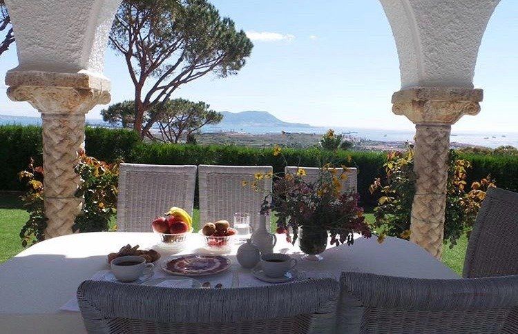 Terrassa de Casa o xalet en venda en Algeciras amb Aire condicionat, Calefacció i Jardí privat
