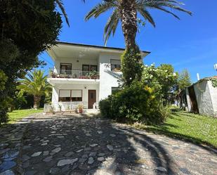 Exterior view of House or chalet for sale in Noja  with Private garden, Terrace and Balcony